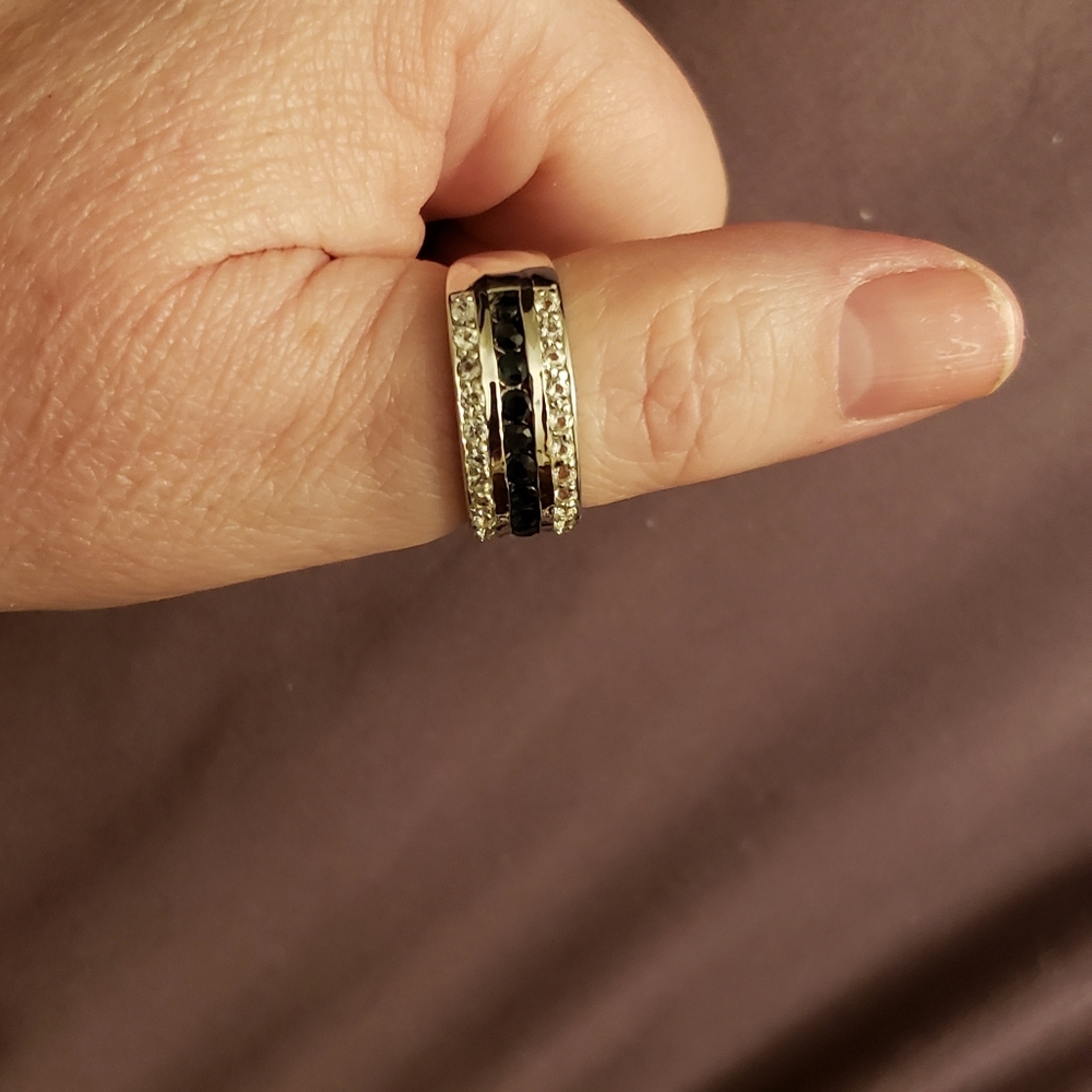 Beautiful Ring - image 3